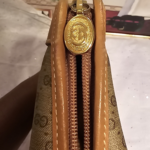 Gucci Microguccissima Vintage Leather Pouch- (COA) Certificate - Picture 8 of 16